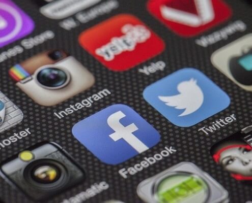 Jackson, Mississippi, Woman Streams Her Last Moments Alive on Facebook Before Being Struck by a Vehicle on I-55