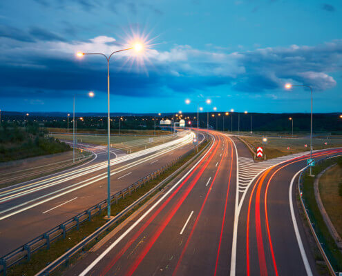 How to avoid an accident when driving on the interstate in Wyoming?