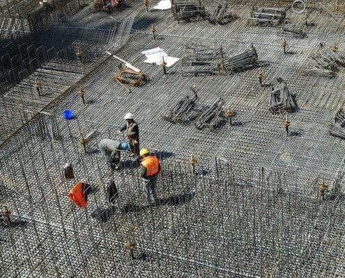 Should employers in Florida provide construction workers with safety training before they begin working?